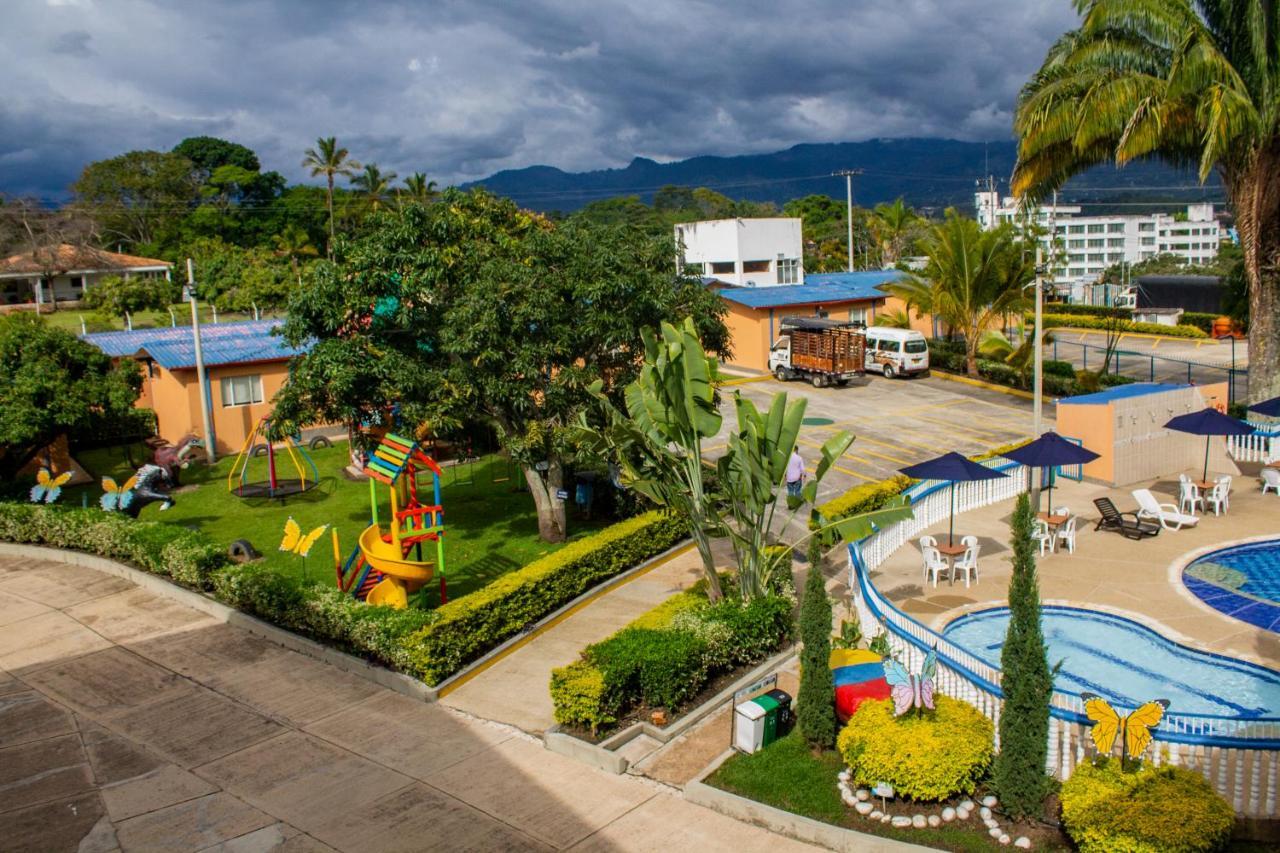 Hotel Chinauta Real ภายนอก รูปภาพ