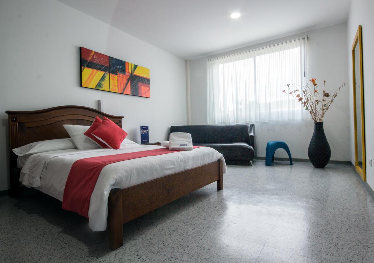 Hotel Chinauta Real ภายนอก รูปภาพ